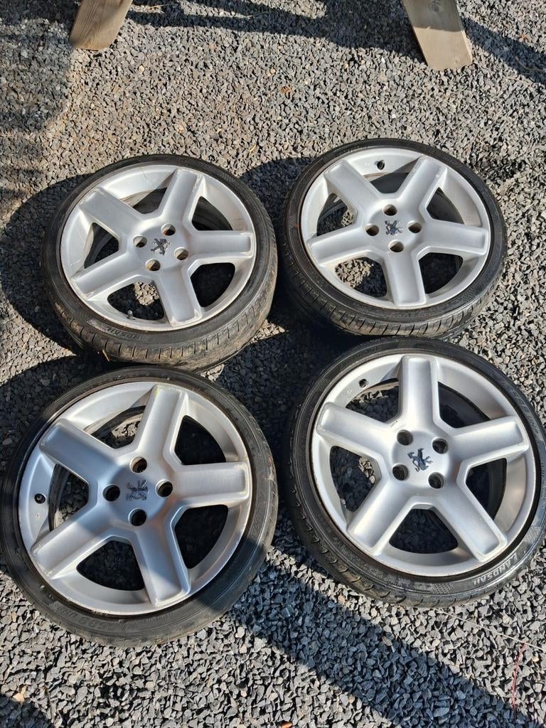 Peugeot 17inch atlantis ( 206 gti), Ophalen, Band(en)