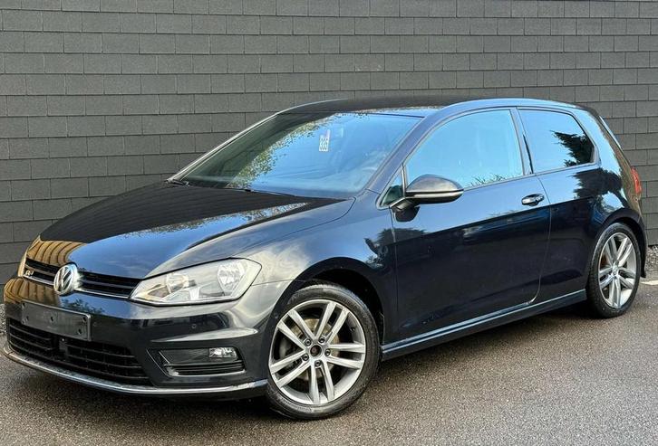 Volkswagen Golf 1.4 TSI R-LINE+ECRAN+CUIR+AIRCO+JANTES+EURO, Autos, Volkswagen, Entreprise, Achat, Golf, ABS, Airbags, Air conditionné