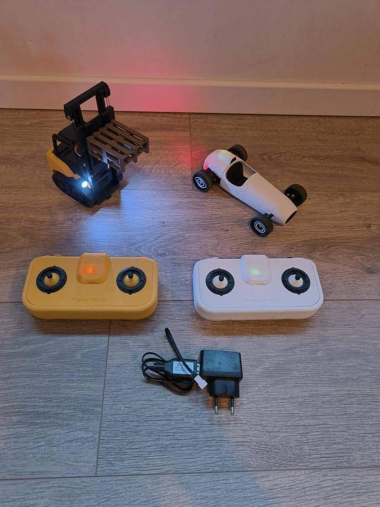 Cyberbrick racewagen en heftruck, Hobby en Vrije tijd, Ophalen, Zo goed als nieuw