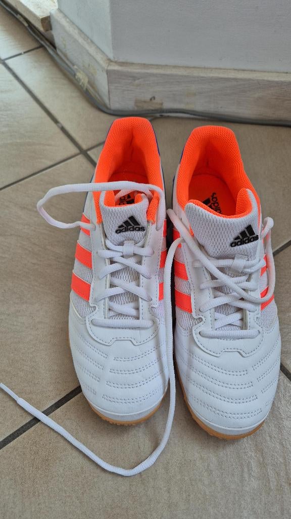 Heel mooi Sportschoenen "Adidas" maat 38 - Nieuw, Sports & Fitness, Course, Jogging & Athlétisme, Enlèvement, Autres sports, Vêtements