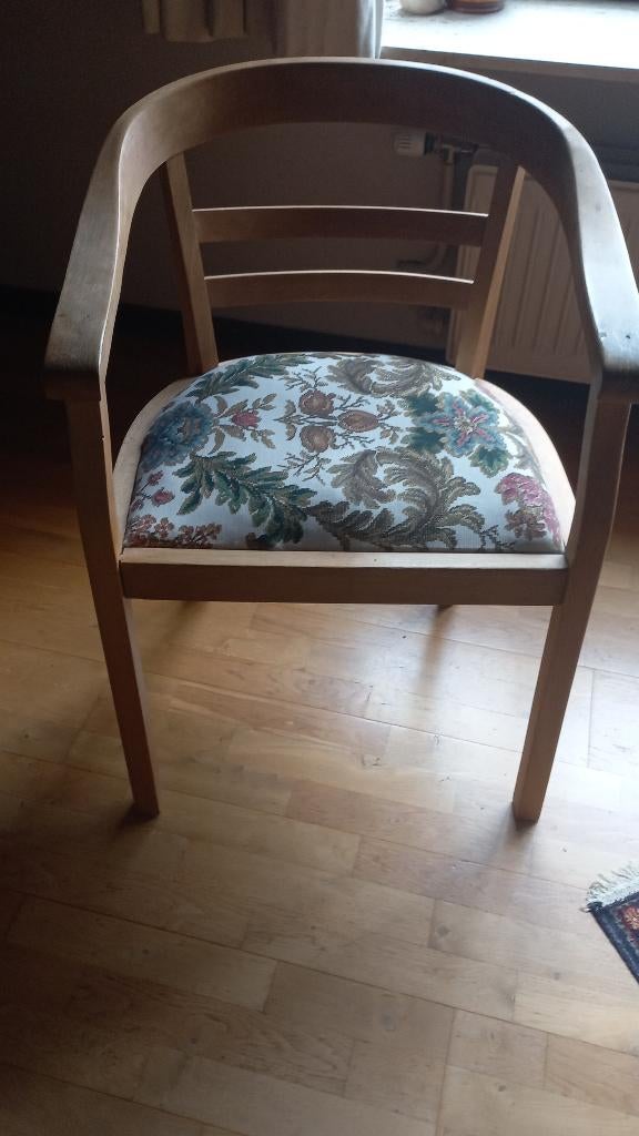 Klassieke houten bureaustoel in zeer goede staat, Ophalen, Zo goed als nieuw, Bureaustoel