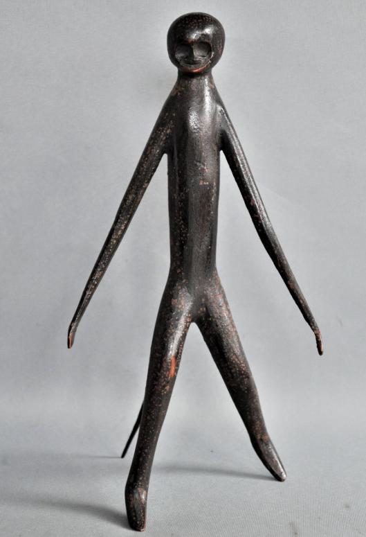 Mentawai-figuur van Appakerei - Indonesië, Antiquités & Art, Art | Art non-occidental, Enlèvement ou Envoi