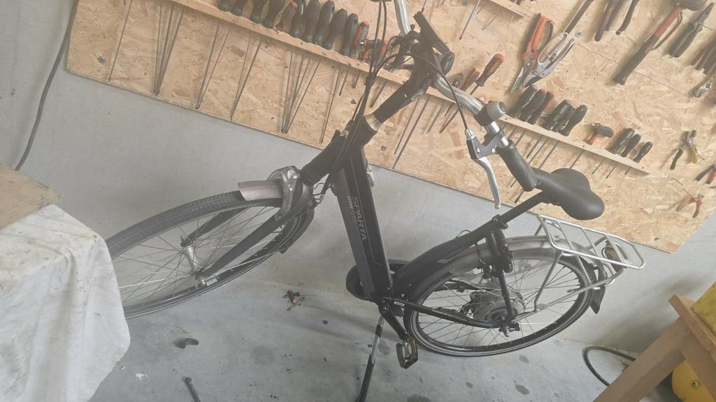 Dames fiets, Ophalen