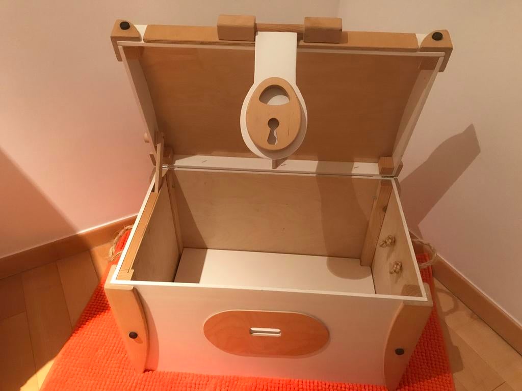 Speelgoedkist / doopsuiker presentatie, Ophalen, Zo goed als nieuw