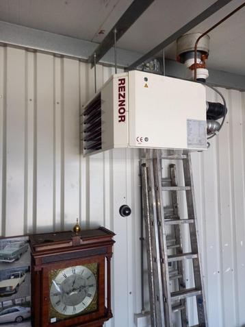 Garage kachel 2 dagen gebruikt, nieuwstaat beschikbaar voor biedingen