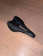Merida Expert SL Zadel + Geintegreerde Multitool, Fietsen en Brommers, Fietsonderdelen, Ophalen of Verzenden, Zo goed als nieuw