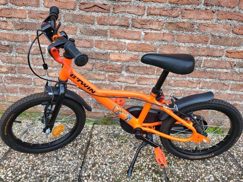 16" BTWIN 500 Robot, oranje, 4-6 jaar, 105 tot 120 cm, Fietsen en Brommers, Fietsen | Jongens, Zo goed als nieuw, Ophalen