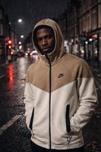 Nike Tech Fleece Beige/Wit Small, Enlèvement, Neuf