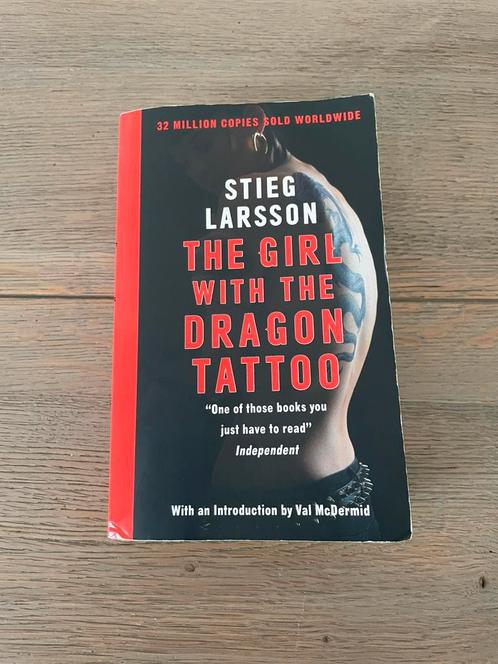 Stieg Larsson - The girl with the dragon tattoo (ENG), Boeken, Thrillers, Zo goed als nieuw, Ophalen of Verzenden