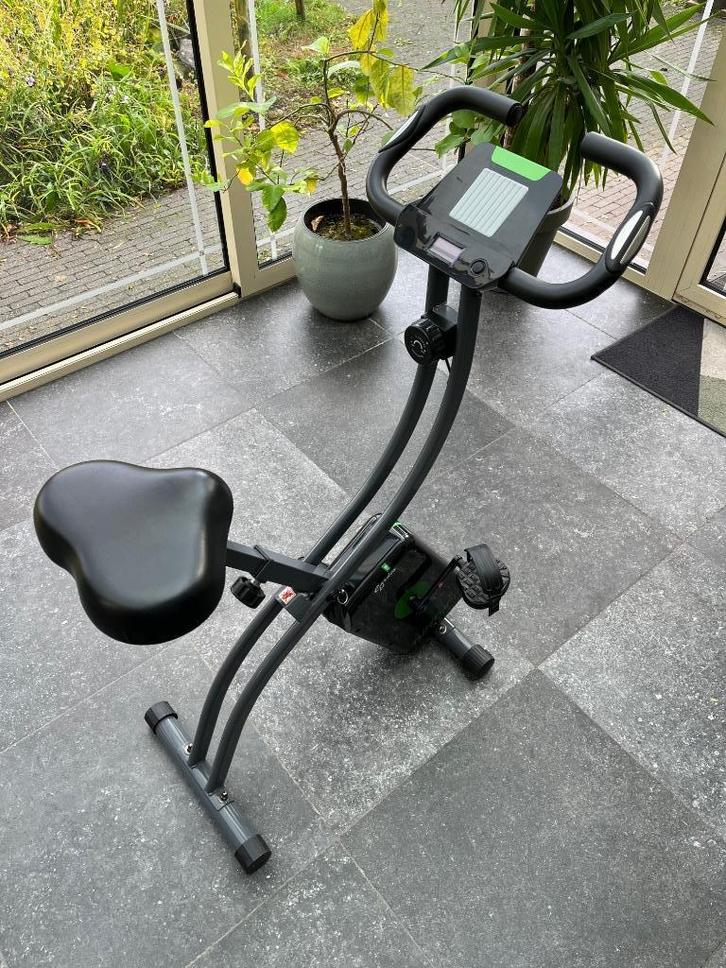 Tunturi Cardio Fit B20 Hometrainer - Opvouwbaar, Sport en Fitness, Fitnessapparatuur, Zo goed als nieuw, Hometrainer, Benen, Overige materialen