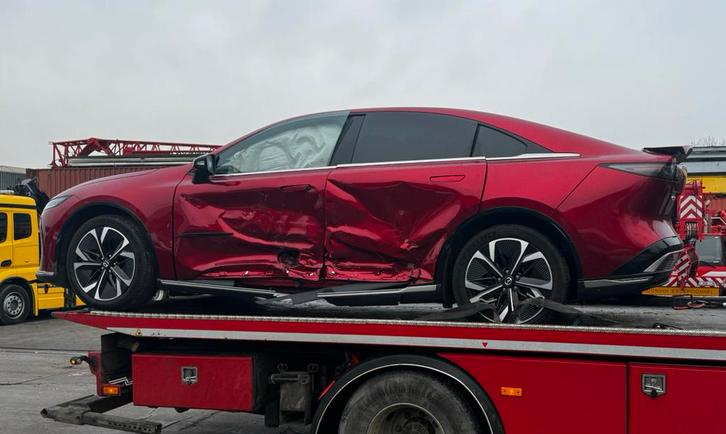Mazda 6e - 4900km - accident - battery oké, Autos, Mazda, Particulier, Caméra 360°, ABS, Caméra de recul, Phares directionnels
