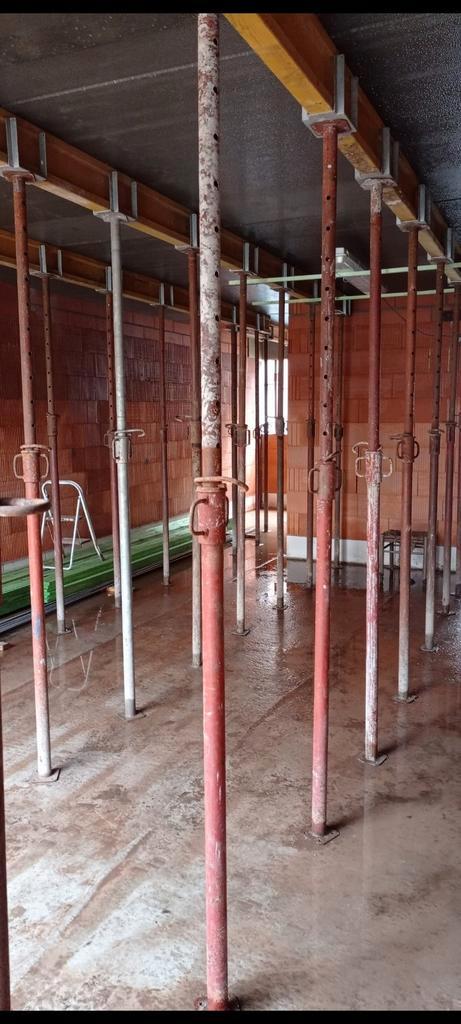 120 stations,schoren, stippen, stutten, standsoens 1,6 m, Doe-het-zelf en Bouw, Steigers, Gebruikt, Ophalen