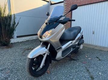 Motorscooter  Yamaha X-Max YP 250R beschikbaar voor biedingen