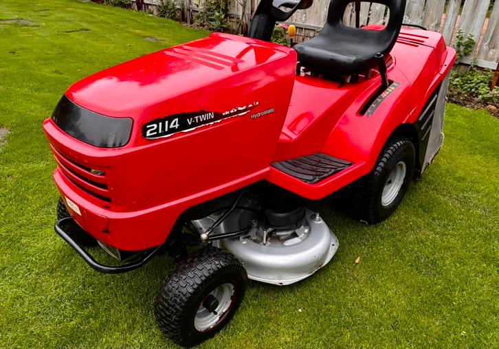 Honda zitmaaier met V-twin motor  hydro opvang & mulchen, Tuin en Terras, Zitmaaiers, Opvangbak, Ophalen of Verzenden
