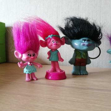 5 Trolls van de film en blikken doos beschikbaar voor biedingen