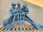 Bronzen boomstam met 3 kinderen groot model topstuk koopje !, Overige materialen, Ophalen of Verzenden, Mensenbeeld, Zo goed als nieuw