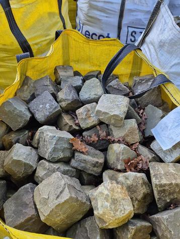 Pavé en pierre naturelle beschikbaar voor biedingen