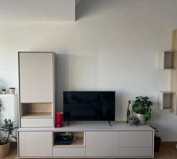 Modern tv-meubel in zeer goede staat - weg wegens verhuis beschikbaar voor biedingen