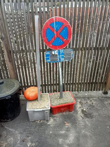 Verbodsbord E21, verbod parkeren stilstaan, per eentje 50 e  beschikbaar voor biedingen