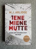 M.J. Arlidge - Iene Miene Mutte, Ophalen, Gelezen, M.J. Arlidge