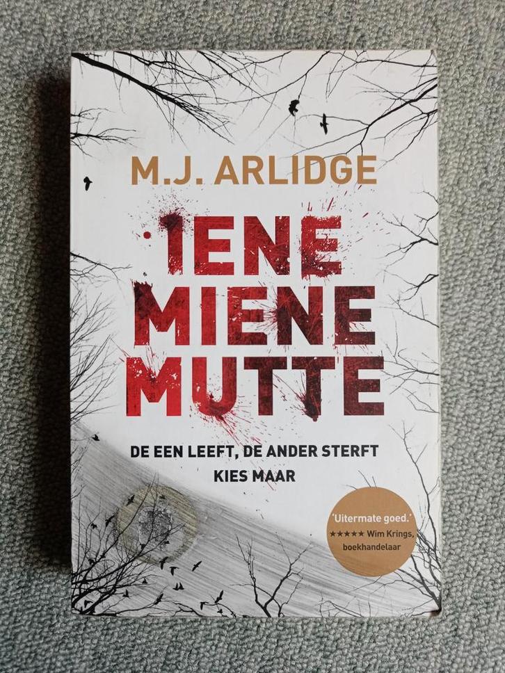 M.J. Arlidge - Iene Miene Mutte, Boeken, Thrillers, Gelezen, Ophalen