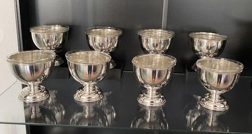 8 verzilverde metalen bekers, Antiek en Kunst, Antiek | Zilver en Goud, Zilver, Ophalen