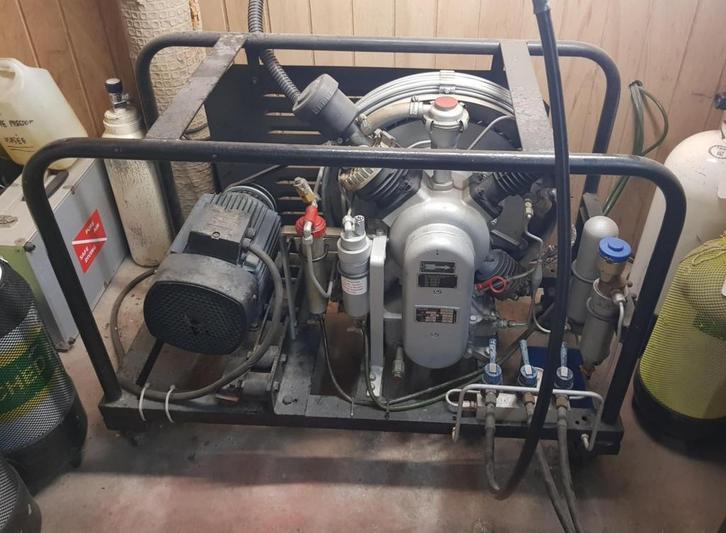 compresseur de  plongée ( paintball ), Sports nautiques & Bateaux, Plongée, Utilisé, Autres types, Enlèvement
