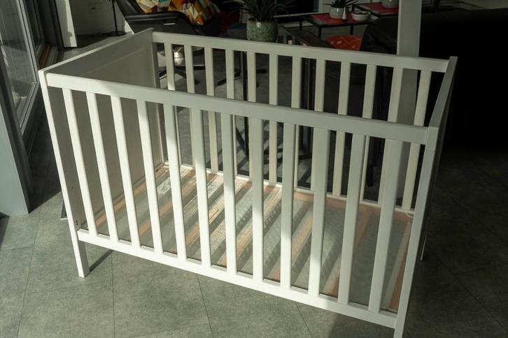 baby- kinderbedje zeer goede staat, Kinderen en Baby's, Babywiegjes en Ledikanten, Gebruikt, Ledikant, Ophalen