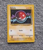 Voltorb 67/102, Ophalen of Verzenden, Zo goed als nieuw, Losse kaart, Foil