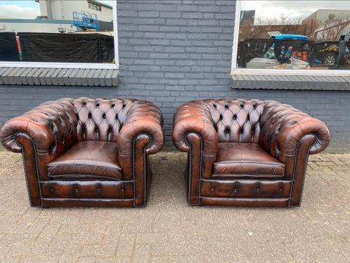 Twee Chesterfield zetels bruin gevlamd GRATIS GELEVERD, Huis en Inrichting, Zetels | Voetbanken en poefs, Ophalen of Verzenden