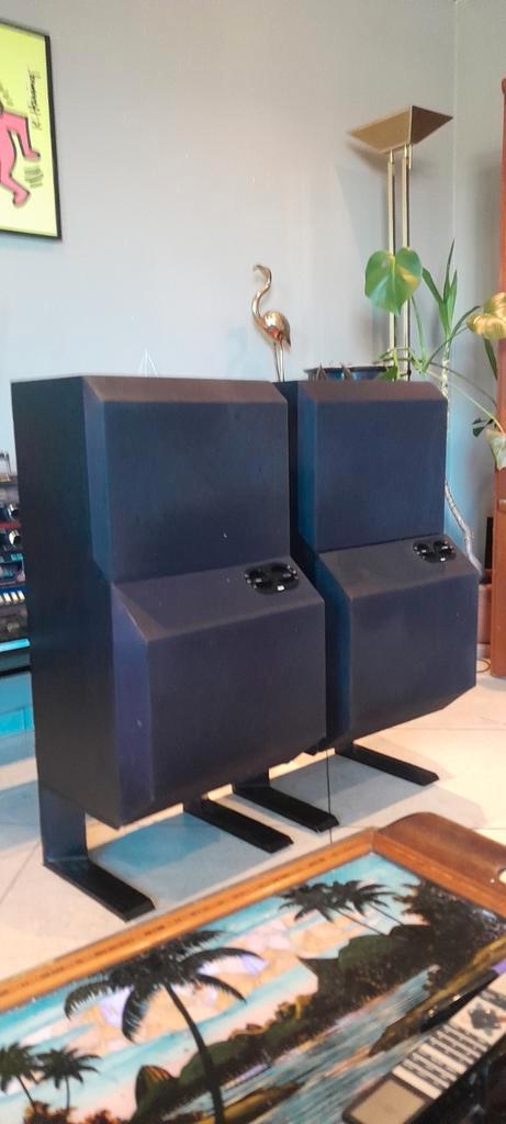 B&W DM6 Vintage  zwarte speakers op originele voet, Audio, Tv en Foto, Luidsprekerboxen, Zo goed als nieuw, Ophalen of Verzenden