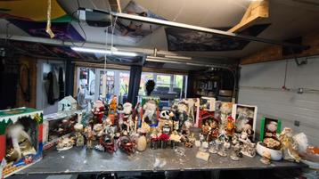 Kerstartikel  beschikbaar voor biedingen