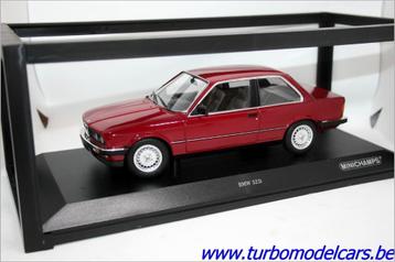 BMW 323i E30 1982 1/18 Minichamps beschikbaar voor biedingen