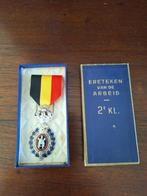 ereteken van de arbeid (2e kl.), Postzegels en Munten, Ophalen