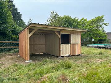 Schuilstal met box 3x6  beschikbaar voor biedingen