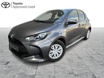 Toyota Yaris 1.5 Benzine Dynamic + Navi  beschikbaar voor biedingen