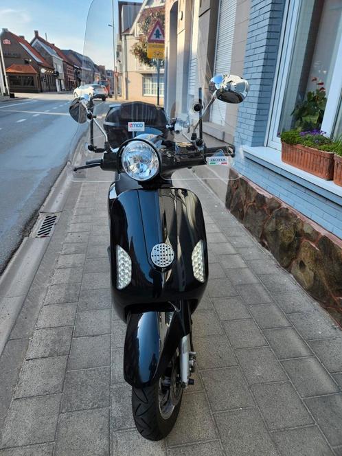 Elektrische scooters emco-2000w bj 2018, Fietsen en Brommers, Scooters | Overige merken, Zo goed als nieuw, Ophalen of Verzenden