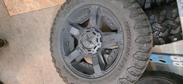 6x139.7 alu rockstar velgen 20duim met terrein banden beschikbaar voor biedingen