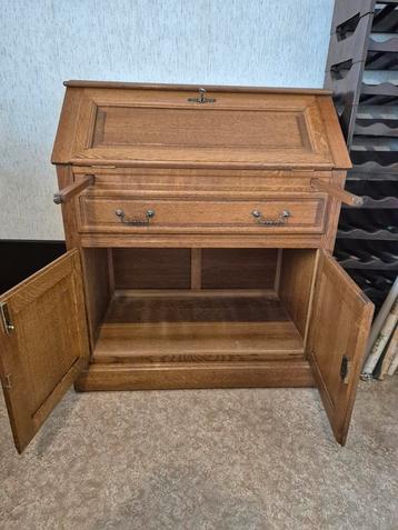 kast secretaire bureaukast mooi stuk bureau eik?  beschikbaar voor biedingen
