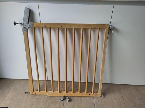 Houten traphekje Babydan, Kinderen en Baby's, Traphekjes, Gebruikt, Schroefhekje, Hout, 100 tot 115 cm, Ophalen