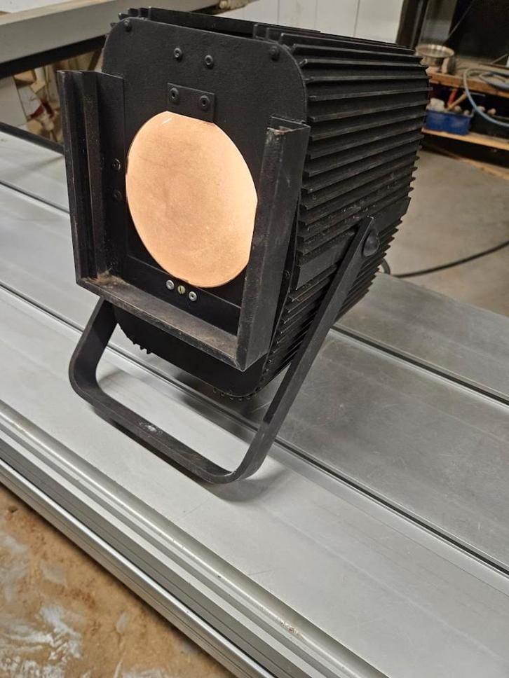 ADB spot 500W of Ledlamp, Muziek en Instrumenten, Theaterbelichting, Gebruikt, Ophalen of Verzenden