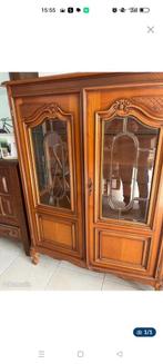 Vitrine met 2 deuren in massief hout., Antiek en Kunst, Ophalen