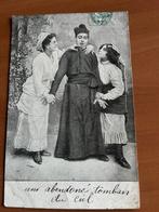 Oude postkaart pastoor met 2 vrouwen, Verzamelen, Verzenden, Voor 1920, Gelopen, Overige thema's