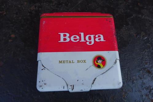 Belga metalen doosje oud klein sigarettendoosje, Verzamelen, Rookartikelen, Aanstekers en Luciferdoosjes, Gebruikt, Tabaksdoos of Verpakking