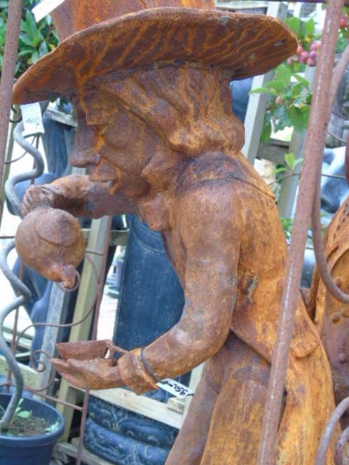 The Mad Hatter in gietijzer - Alice in Wonderland., Tuin en Terras, Tuinbeelden, Nieuw, Overige typen, Metaal, Ophalen