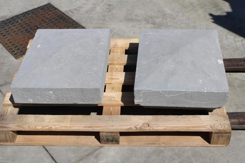 diamantkop van een zuil of pilaster in blauwe steen., Tuin en Terras, Tuinwanddecoratie, Zo goed als nieuw, Ophalen
