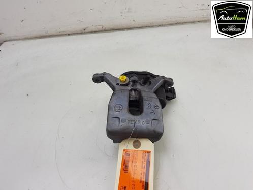 REMKLAUW RECHTS ACHTER Nissan Qashqai (J12) (01-2021/-), Auto-onderdelen, Remmen en Aandrijving, Nissan, Gebruikt