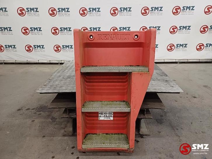 Occ opstapbak rechts Renault, Auto-onderdelen, Vrachtwagen-onderdelen, Renault, Overige Auto-onderdelen, Gebruikt