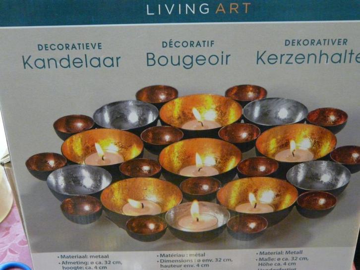 Geschenktip: Nieuwe artistieke T-lichthouder in metaal, Huis en Inrichting, Woonaccessoires | Kandelaars en Kaarsen, Nieuw, Kandelaar