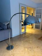 Chromen boogvloerlamp met lampenkap — moderne stijl, Huis en Inrichting, Ophalen, Gebruikt, 100 tot 150 cm, Metaal